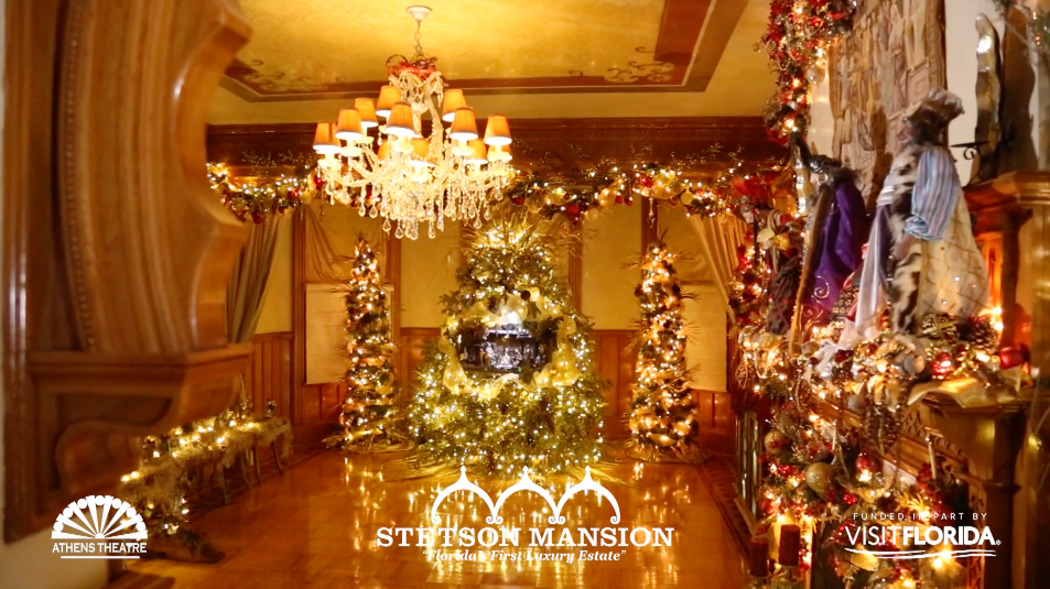 Steston Mansion at Christmas